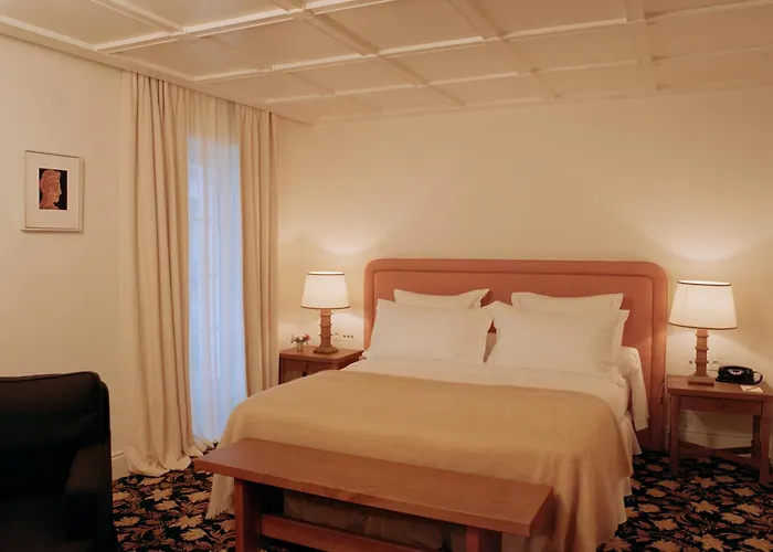 Chateau VoltaireHotel Parijs